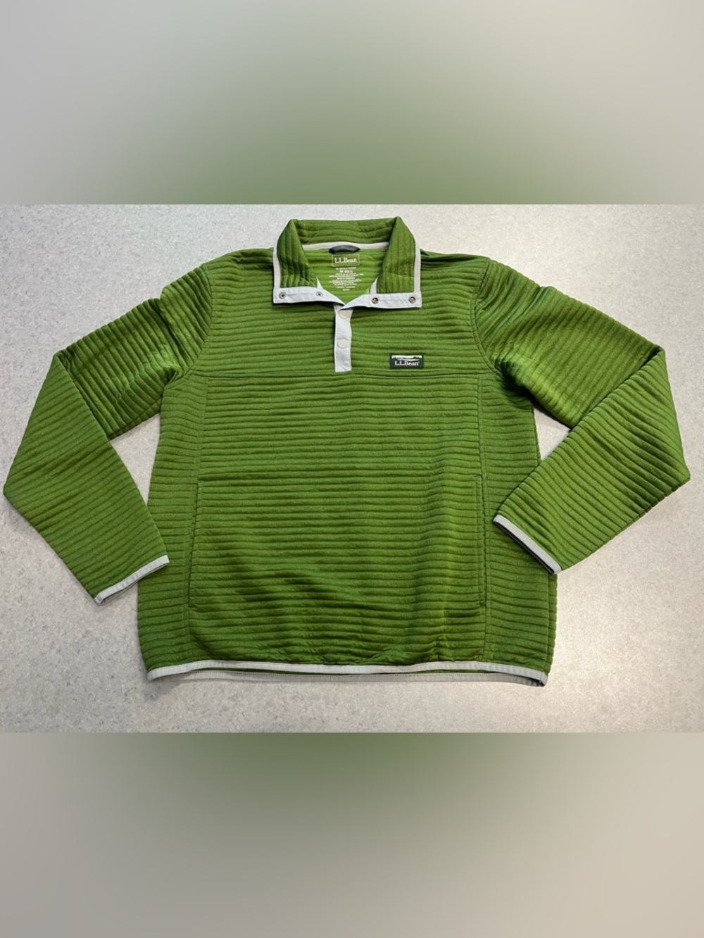 L.L.Bean Green Performance Airlight Knit Snap Collar Pullover—Medium Men’s